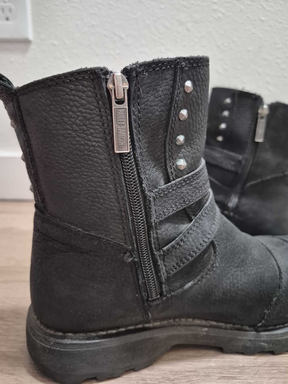 Harley Davidson Black Soft Leather Buckle Boots. Womens Size 8. - Picture 7 of 15